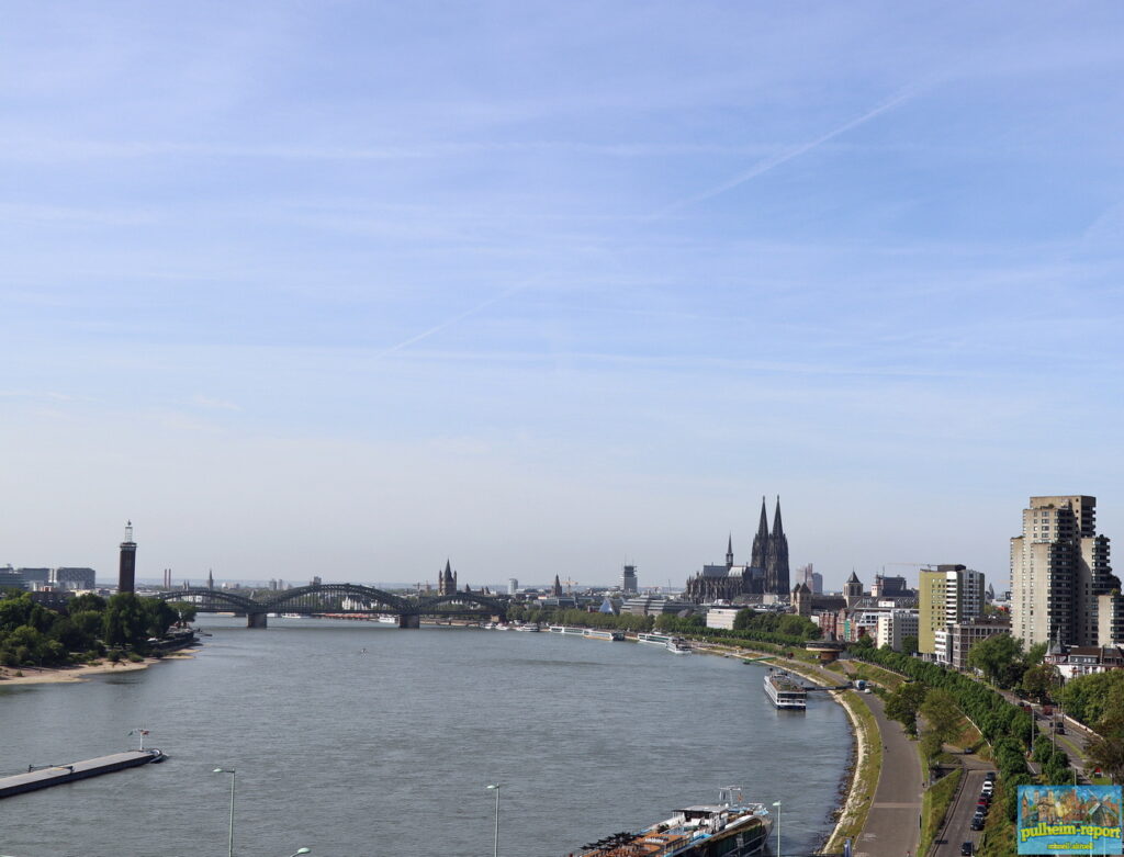 Aus den Gondeln der Seilbahn hat man einen fantastischen Blick über den Rhein und Köln.