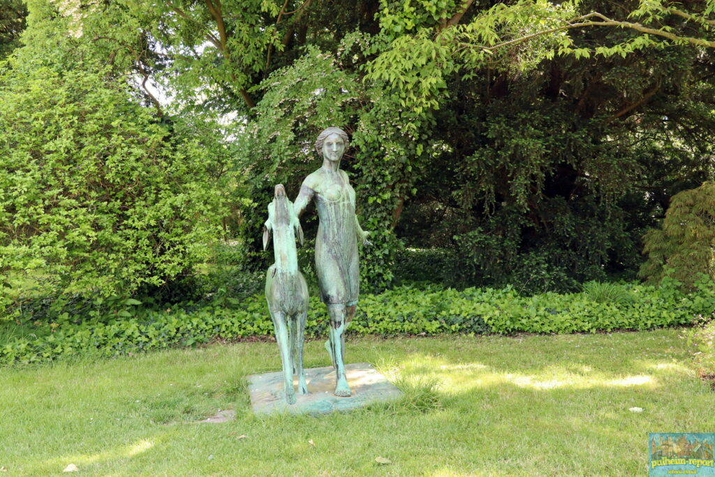 Statue in der Flora Köln