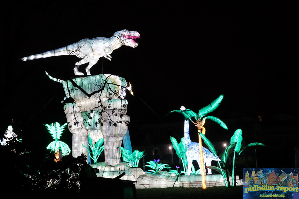 Der Dino (oben) konnte sein Maul und seinen Schwanz bewegen.