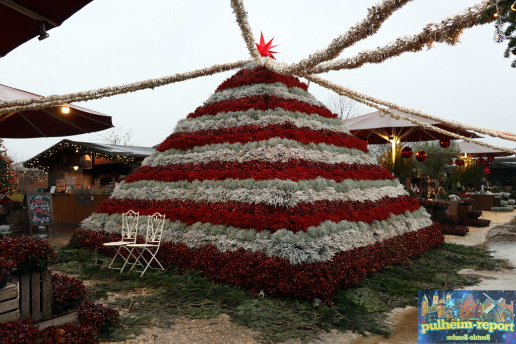 Die neue winterliche Pyramide im Weihnachtspark vom Gertrudenhof
