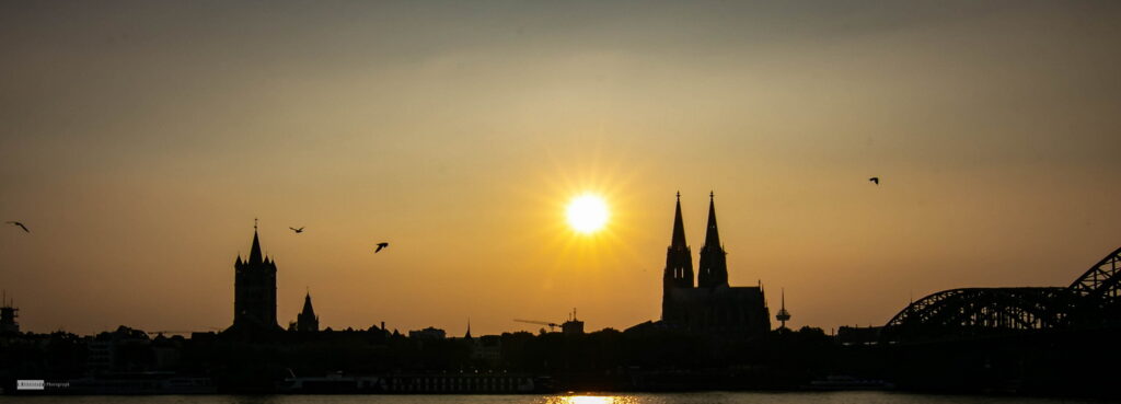 Die Kölner Skyline (Foto: Artur Mittelstedt)