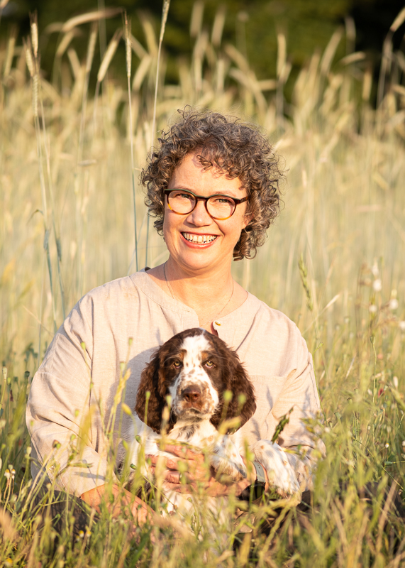 Monika Morlak ist Tierärztin und wohnt mit ihrem Mann und ihren Tieren in Stommelerbusch (Foto: Dr. Claudia Ossowski - Pictures Poetry)