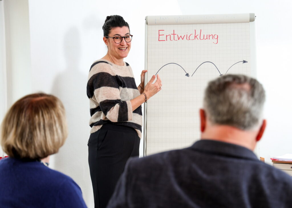 Almut Wolf-Stratmann bei der Beratung (Fotoveröffentlichung mit freundlicher Genehmigung)