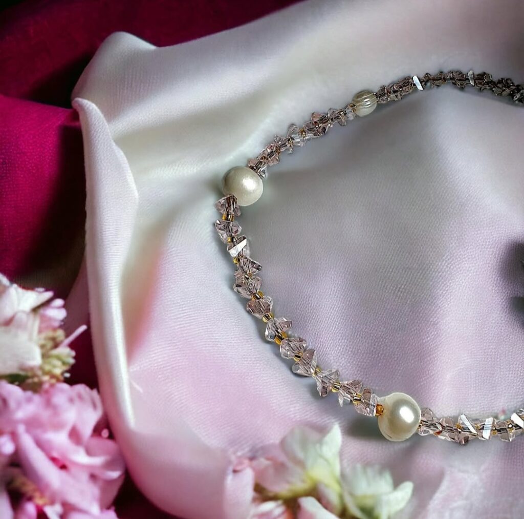 Kette mit Dreiecksperlen (Foto: Instagram-Account "bellatricia_refined" - mit freundlicher Genehmigung)