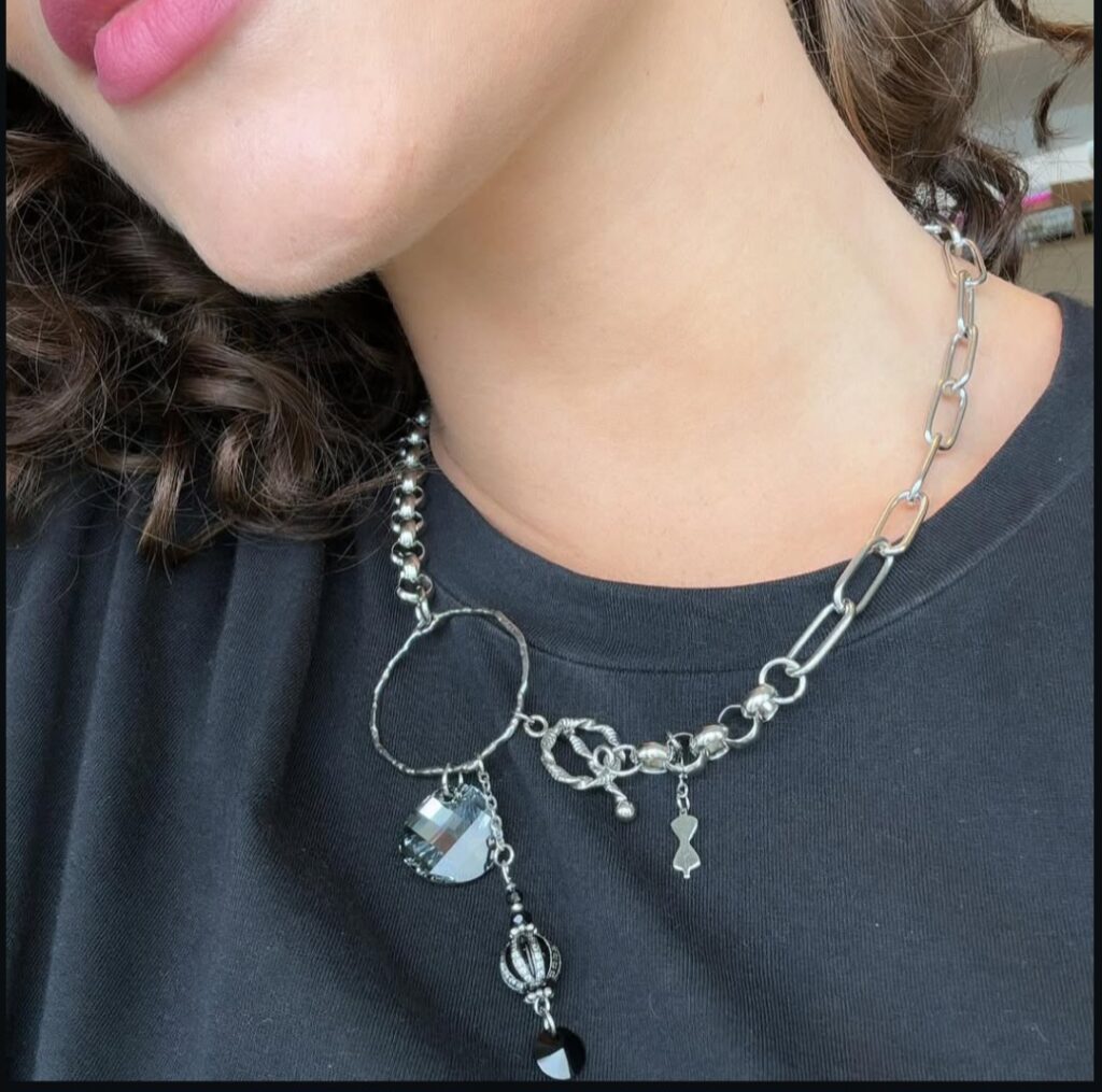 Jedes Schmuckstück ist ein Unikat (Foto: Instagram-Account "bellatricia_refined" - mit freundlicher Genehmigung)