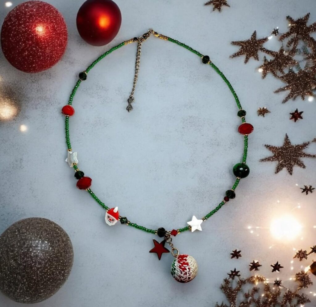 Auch zur Weihnachtszeit gibt es schönen Schmuck im Onlineshop (Foto: Instagram-Account "bellatricia_refined" - mit freundlicher Genehmigung)