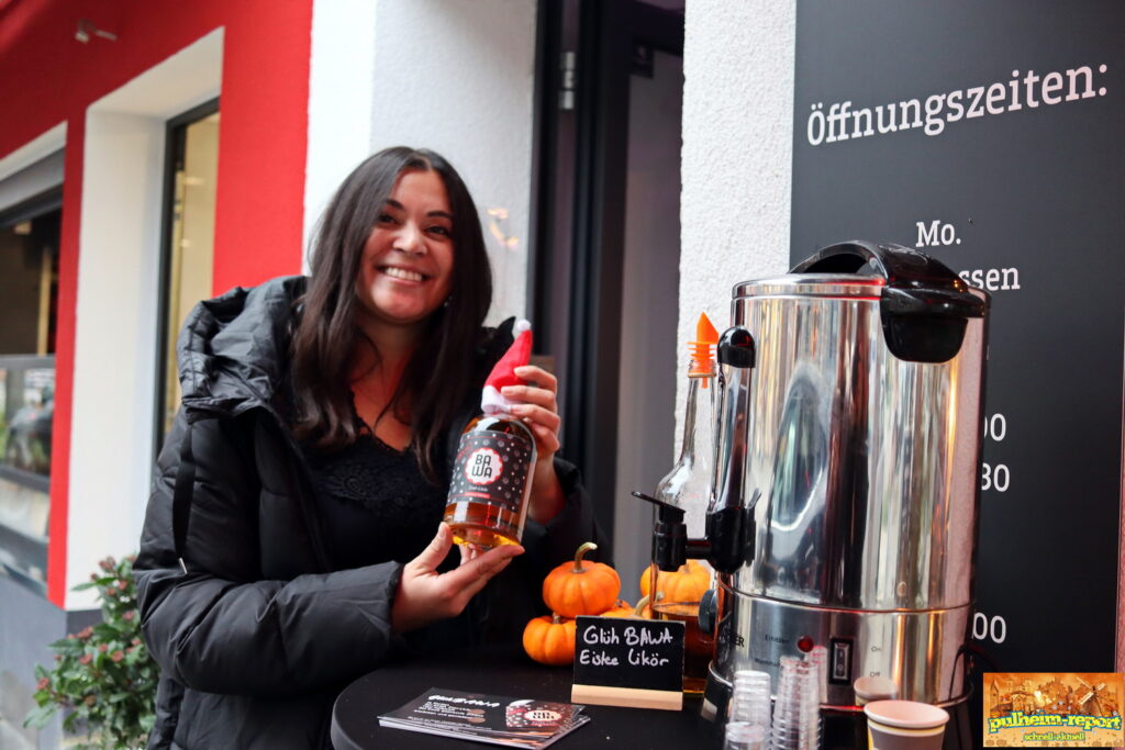 Lea Limbach vesorgte die Gäste mit den leckeren Getränken von Bawa-Drink.
