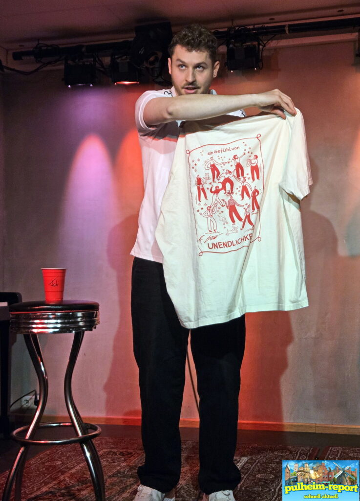 Ein T-Shirt konnte als exklusiver Tour-Merch gekauft werden