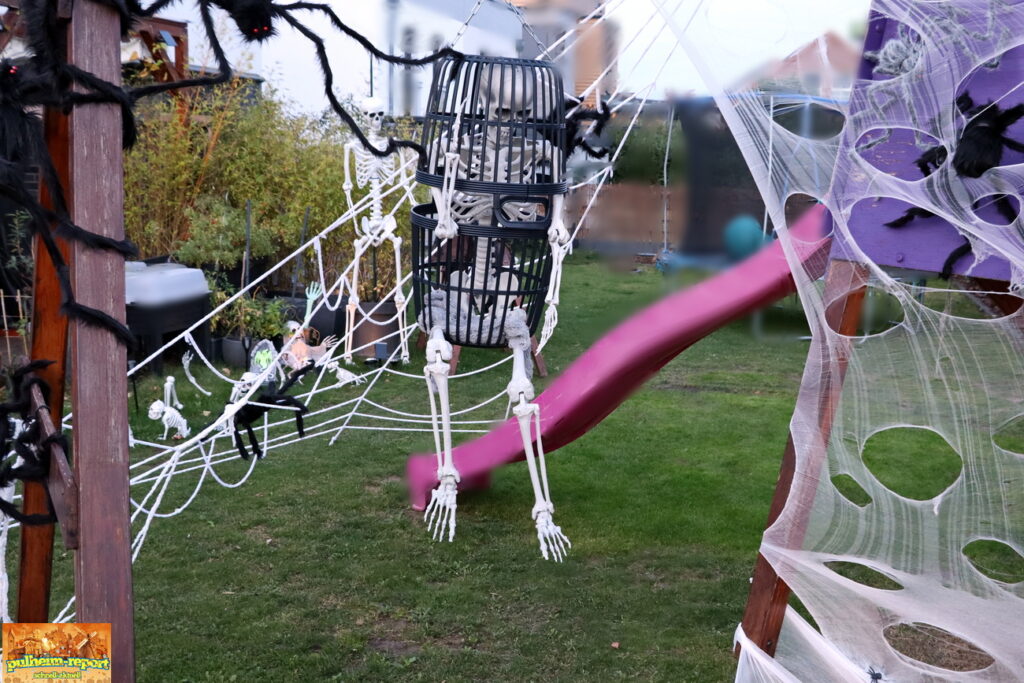 Gruseliger Besuch im Garten