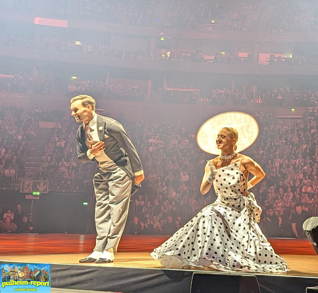 Kathrin Menzinger und Vadim Garbuzov haben die Gruppentänze choreografiert.