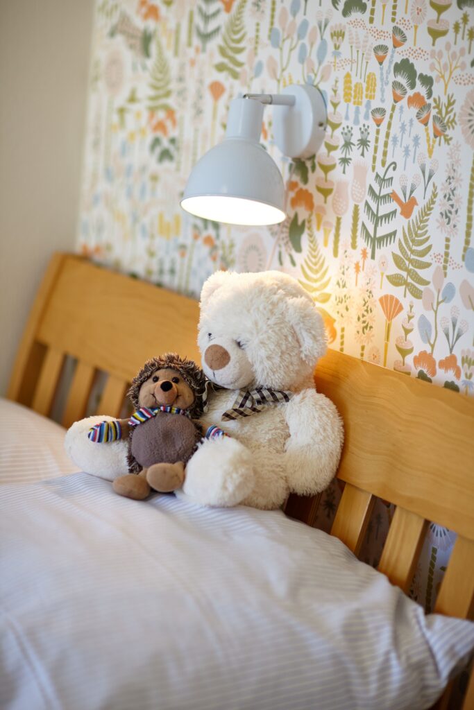 Geborgenheit und Nähe geben auch Kuscheltiere. (Fotoveröffentlichung mit freundlicher Genehmigung)