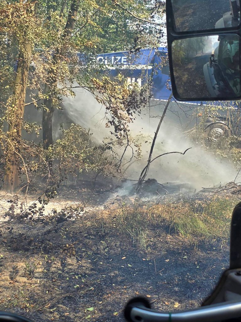Vereint gegen das Feuer! 
(Foto: Markus Wipperfürth - Veröffentlichung mit freundlicher Genehmigung)
